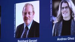 VOICED : El Nobel de Física premia a tres expertos de los "agujeros negros" News Clip