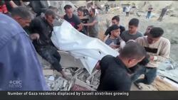 Hundreds of thousands displaced in Gaza as humanitarian supplies dwindle, UN says News Clip