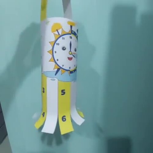 Daylight Savings Time Craft Windsock / Craft Math Writing Numbers