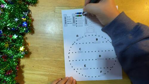 Ozobot™️ Coding - CHRISTMAS / HOLIDAY ORNAMENT Bar Graph Lesson