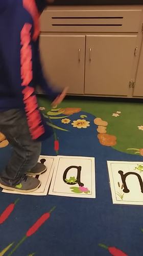 Blending CVC Words Game by The Niemans' Nook | Teachers Pay Teachers