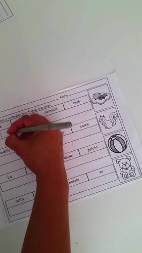Escritura Oraciones Ordena palabras Literacy Centers Building Sentences ...