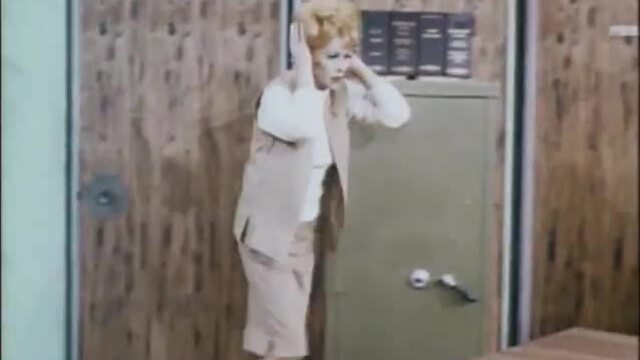 The Lucy Show - S5E02: Lucy and the Submarine