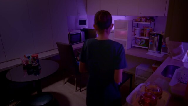 Mandy is a rich housewife