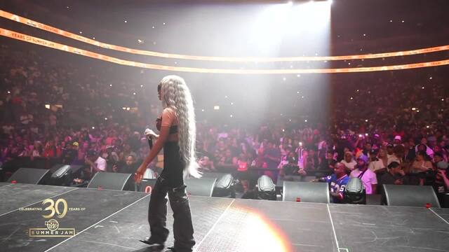 Cash Cobaine & Honey Bxby At Summer Jam