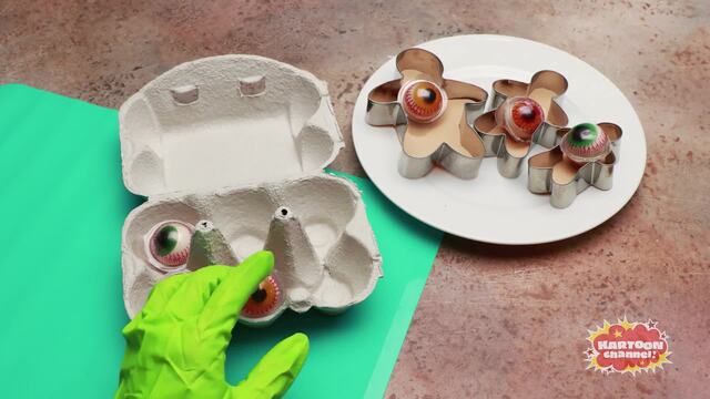 How To Feed The Aliens | Cooking BRAIN COOKIES