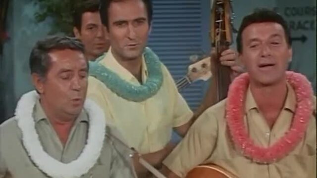 The Lucy Show - S5E08: Lucy and Carol in Palm Springs